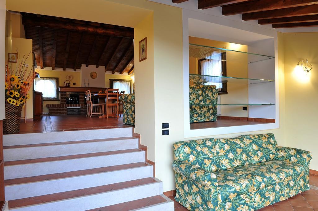 Olea Dei Holiday Apartments San Felice del Benaco Habitación foto