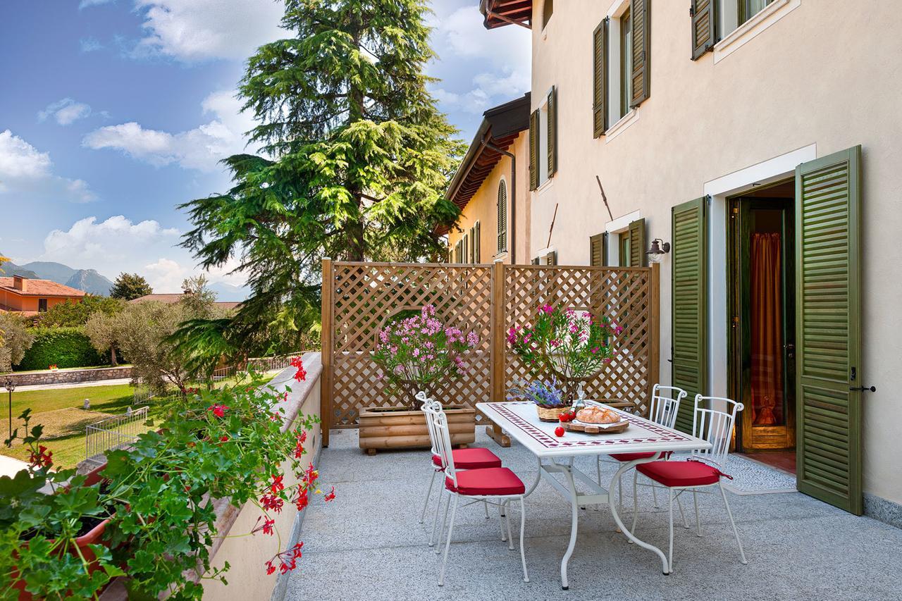 Olea Dei Holiday Apartments San Felice del Benaco Exterior foto